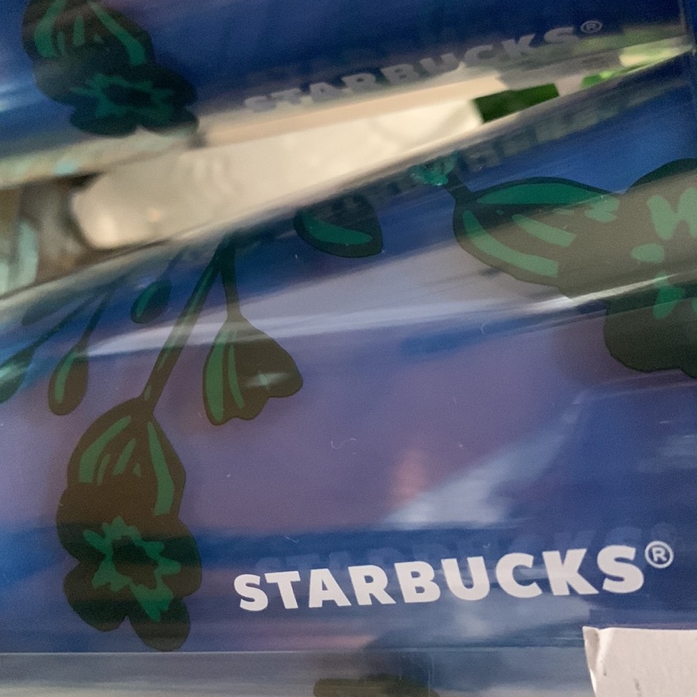 Starbucks Holiday 2022 Color Change Blue Glitter Rose Corsage Cold Cup Tumbler - Picture 12 of 16